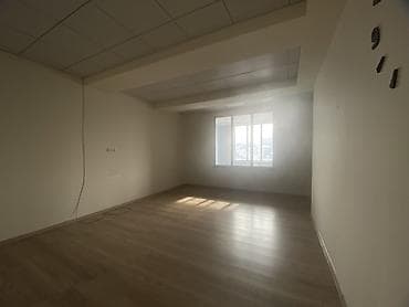 бейшеналиева 70: Сдаются помещения в здании в м-н Джал. Желательно под образовательные — 7