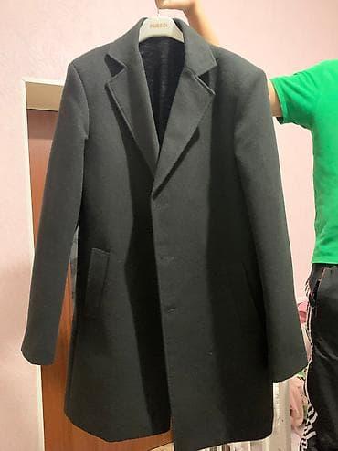 Продаю пальто и пиджакчерного цвета в хорошем состоянии. Пиджак 500
