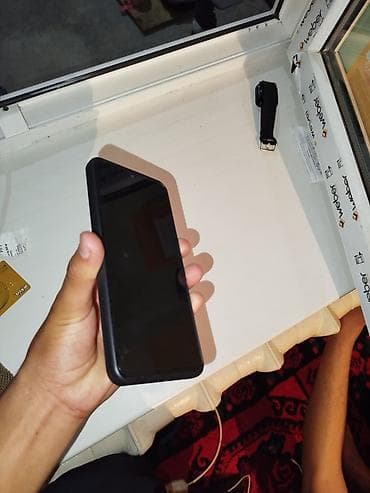 Техника и электроника: Redmi, Redmi A5, Б/у, 128 ГБ, цвет - Серебристый, 2 SIM — 4