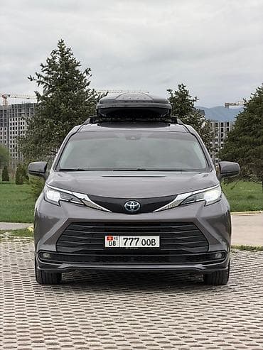 hyundai h 1: Toyota Sienna: 2021 г., Гибрид, Минивэн — 1