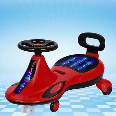 Детская машинка-каталка типа wiggle car (инерционная, без педалей) -