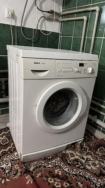 Продаю стиральную машинку автомат, нужно сделать ремонт двери. А так