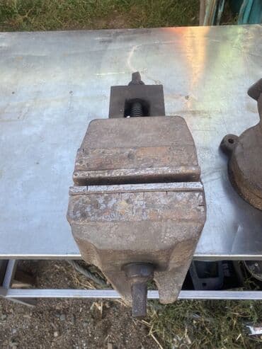Пилы: Кузнечные наковальни разных размеров Дөшү, Наковальня Фрезерные — 2