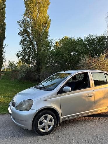 горит срочно: Toyota Yaris: 2001 г., 1.3 л, Механика, Бензин, Хэтчбэк — 3
