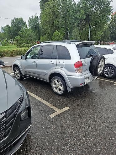 Toyota RAV4: 2002 г., 2 л, Автомат, Бензин, Кроссовер — 1
