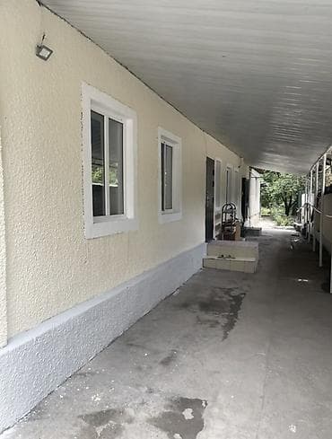 передел: Срочно ! !! Продается жилой дом с просторным навесом вдоль фасада и — 1