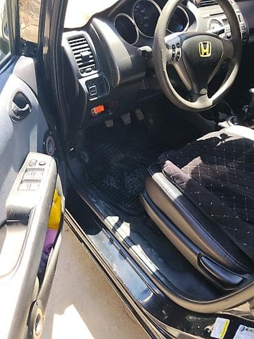 Транспорт: Honda Jazz: 2007 г., 1.5 л, Механика, Бензин, Хэтчбэк — 9