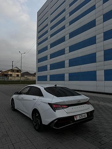 Продажа авто: Hyundai Elantra: 2024 г., 1.5 л, Вариатор, Бензин, Седан — 8