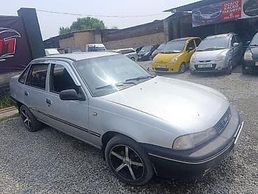 Daewoo Nexia: 2001 г., 1.5 л, Механика, Седан — 1