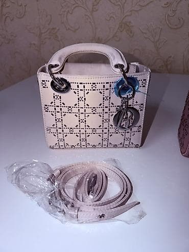 netta s: Классическая сумка, Prada, Материал: Лаковая кожа, Съёмный ремень, Женские — 2