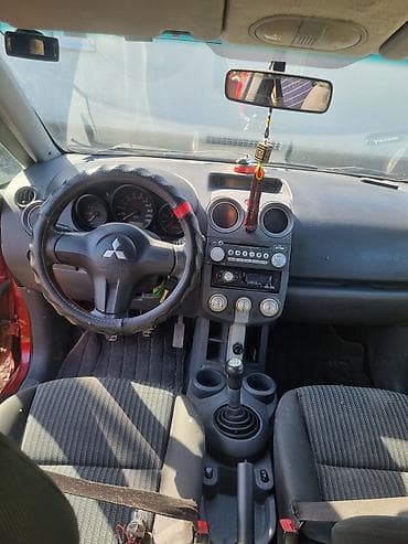 Транспорт: Mitsubishi Colt: 2008 г., 1.3 л, Кол менен иштөөчү, Бензин, Хетчбек — 3