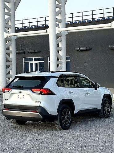 е 211: Toyota RAV4: 2023 г., 2.5 л, Вариатор, Гибрид, Кроссовер — 5