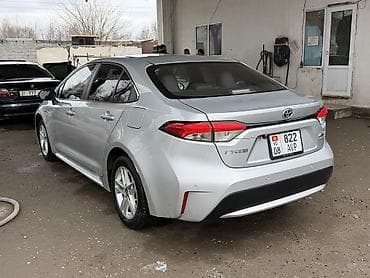 lexus ct: Toyota Corolla: 2020 г., 1.8 л, Вариатор, Гибрид, Седан — 6