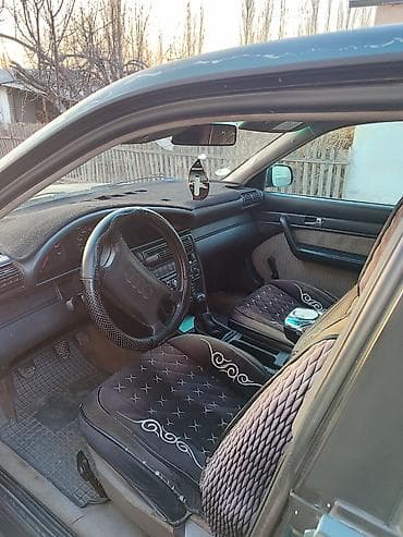 продаю ауди с4: Audi S4: 1994 г., 2.6 л, Механика, Бензин, Седан — 10
