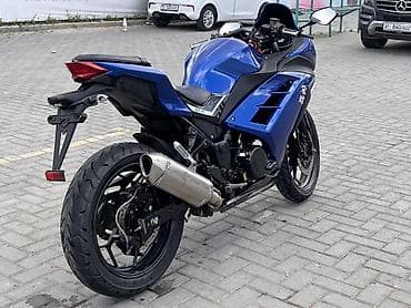 карбоновая наклейка: Спортбайк Kawasaki, 400 куб. см, Бензин, Взрослый, Б/у — 4