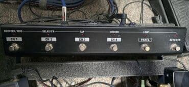 комбо комбик: Гитарный усилитель моделирующий Boss Katana 100w gen1 с перекоючателем — 3