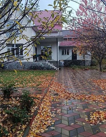 350 м², 10 комнат, Балкон застеклен, Амбарная, Бассейн