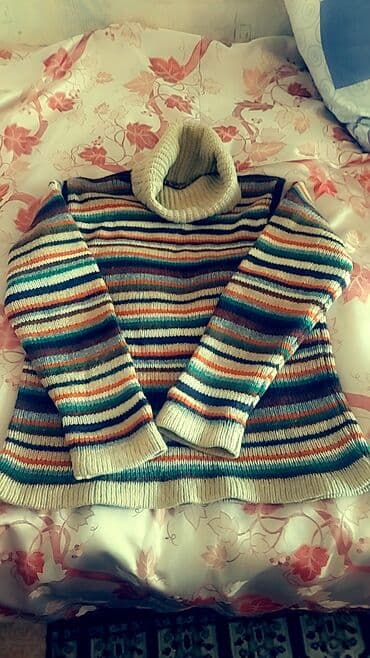 Отдам даром: Предлагаю обмен все вещи на 2 литра масла. размер 50-52. Всё чистое — 5