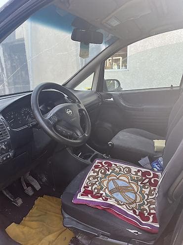 opel: Opel Zafira: 2001 г., 1.6 л, Механика, Бензин, Минивэн — 7