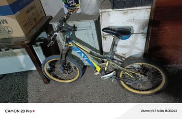 Детский велосипед, 2-колесный, 4 - 6 лет, Для мальчика, Б/у