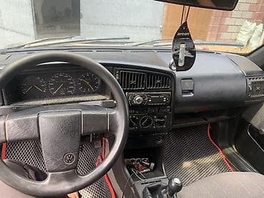Volkswagen Passat Variant: 1989 г., 1.8 л, Механика, Бензин, Универсал — 7