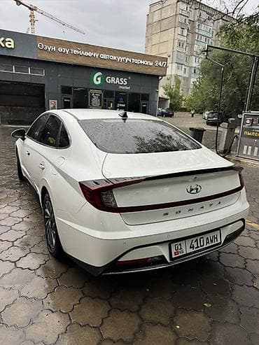 Hyundai Sonata: 2020 г., Автомат, Бензин, Седан — 4
