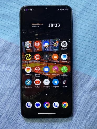 телефон складной: Poco Б/у, 128 ГБ, цвет - Черный, 2 SIM — 1