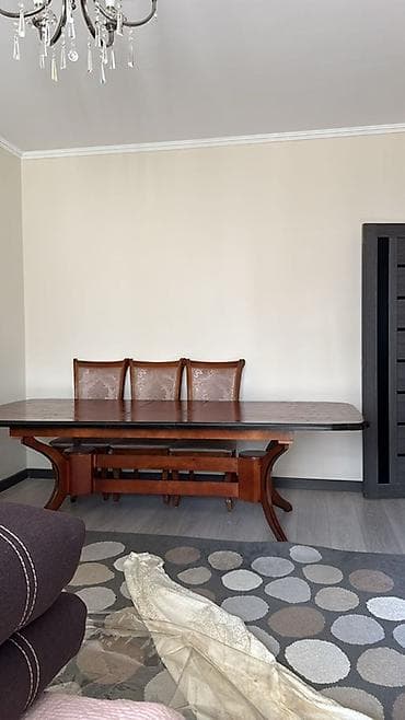 Стол и стул для зала, Б/у, Самовывоз, цвет - Коричневый