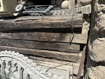 Продаю шпалы целые не гнилой, есть 20 штук, по 700 сом оптом at lalafo.kg Продаю шпалы целые не гнилой, есть 20 штук, по 700 сом оптом
