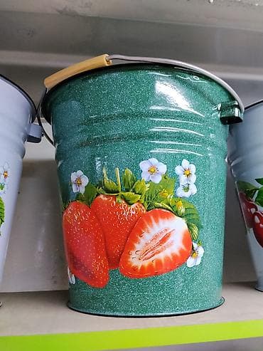 Эмалированное ведро с рисунком клубники - Материал: металл с эмалевым