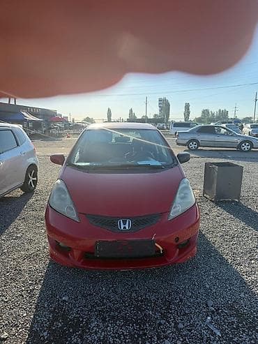 Honda Fit: 2009 г., 1.5 л, Автомат, Бензин, Хэтчбэк
