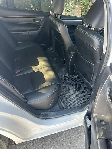 стоп 221: Toyota Corolla: 2018 г., 1.8 л, Автомат, Гибрид, Седан — 3