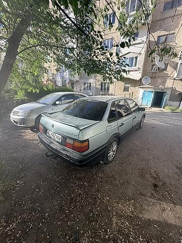 Volkswagen: Volkswagen Passat: 1990 г., Седан — 5