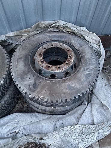 Колеса в сборе 260 / >80 / R 22,5, Всесезонная, Б/у, Грузовики/Автобусы, Железные, отверстий - 10