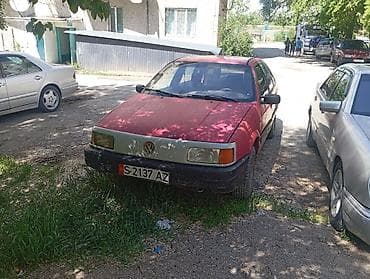 күзгү: Volkswagen Passat: 1988 г., Кол менен иштөөчү, Бензин, Седан — 4