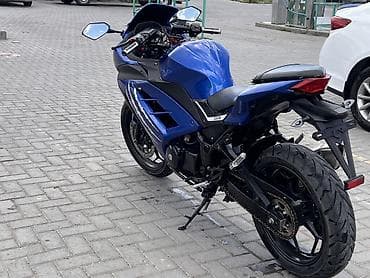 карбоновая наклейка: Спортбайк Kawasaki, 400 куб. см, Бензин, Взрослый, Б/у — 3