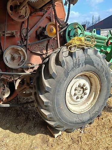 день сяпина: Комбайн зерноуборочный «НИВА» (СК-5) жатка 5 метров двигателя хороший — 2