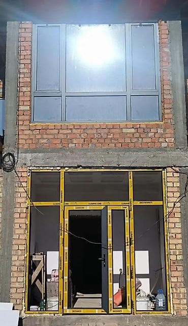 люстра магазин: Готовое алюминиевое окно, Тип окна: Фасадные, Декоративные особенности: Фрамуга, Новый, Бесплатная установка, Без рассрочки — 3