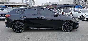 camry 80: Kia K3: 2022 г., 1.6 л, Бензин, Лифтбек — 4