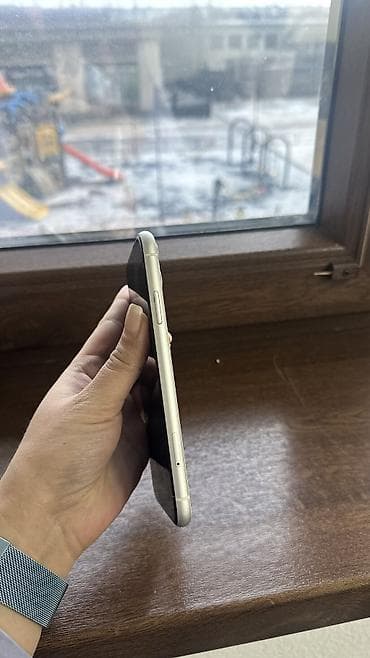 iphone iphone: IPhone 11, Б/у, 128 ГБ, Белый, Зарядное устройство, Чехол, 79 % — 4