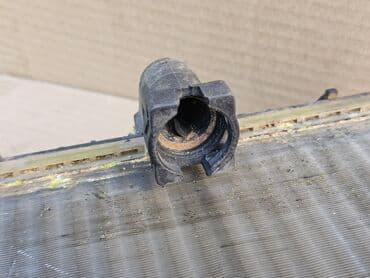 радиатор на ист: Радиатор печки Mercedes-Benz W210, W202, W208, 1997г.в. Оригинал BEHR — 5