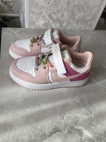 Платья: Детские кроссовки Snoopy - Оригинальный дизайн Peanuts Worldwide LLC — 3