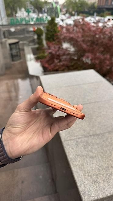 iphone se 2: IPhone 17 Pro Max, Б/у, 256 ГБ, Оранжевый, 100 % — 2