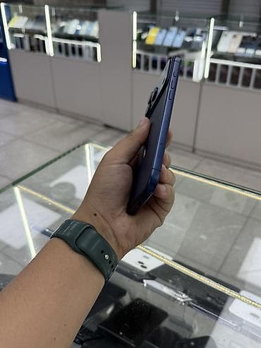 apple wathc: IPhone 17 Pro Max, Б/у, 256 ГБ, Blue Titanium, Зарядное устройство, Защитное стекло, Чехол, 99 % — 5
