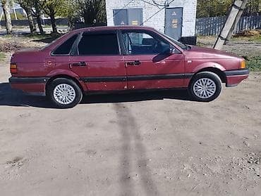 ct 200: Volkswagen Passat: 1988 г., 1.8 л, Механика, Бензин, Хэтчбэк — 9