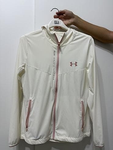 under armaur: Женская спортивная ветровка 
Размер 42-46
1000 сом — 1