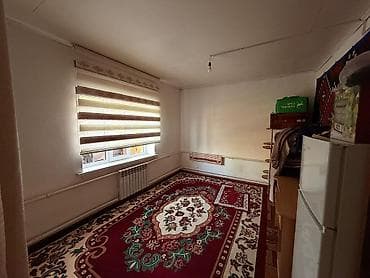 Комната в жилом доме/квартире. - Площадь: ориентировочно 10 м² (по