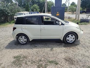 бюджетные авто: Toyota Ist: 2003 г., 1.3 л, Автомат, Бензин, Хэтчбэк — 3