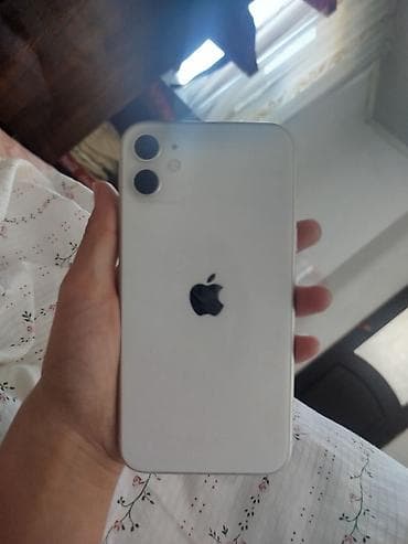 realme 8 pro: IPhone 11, Б/у, 128 ГБ, Белый, Кабель, 71 % — 3