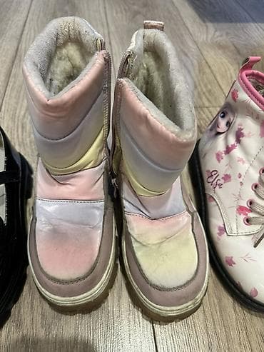 на сапог: Набор детской обуви (четыре пары): 1) Туфли-лоферы, черные, лаковые - — 3